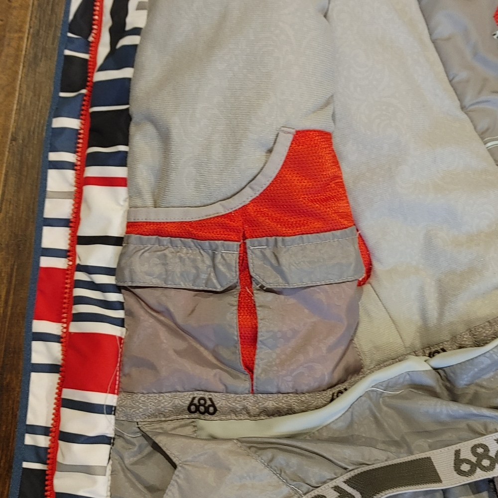 Snowboarding jacket - Picture 5 of 7